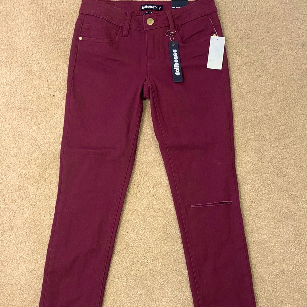 Juniors Size 7 Burgundy Skinny Jeans